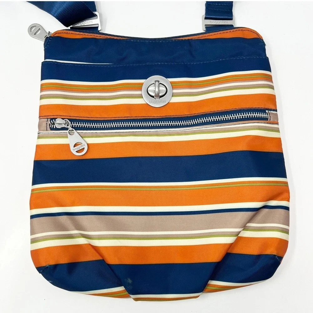 Baggallini crossbody bag